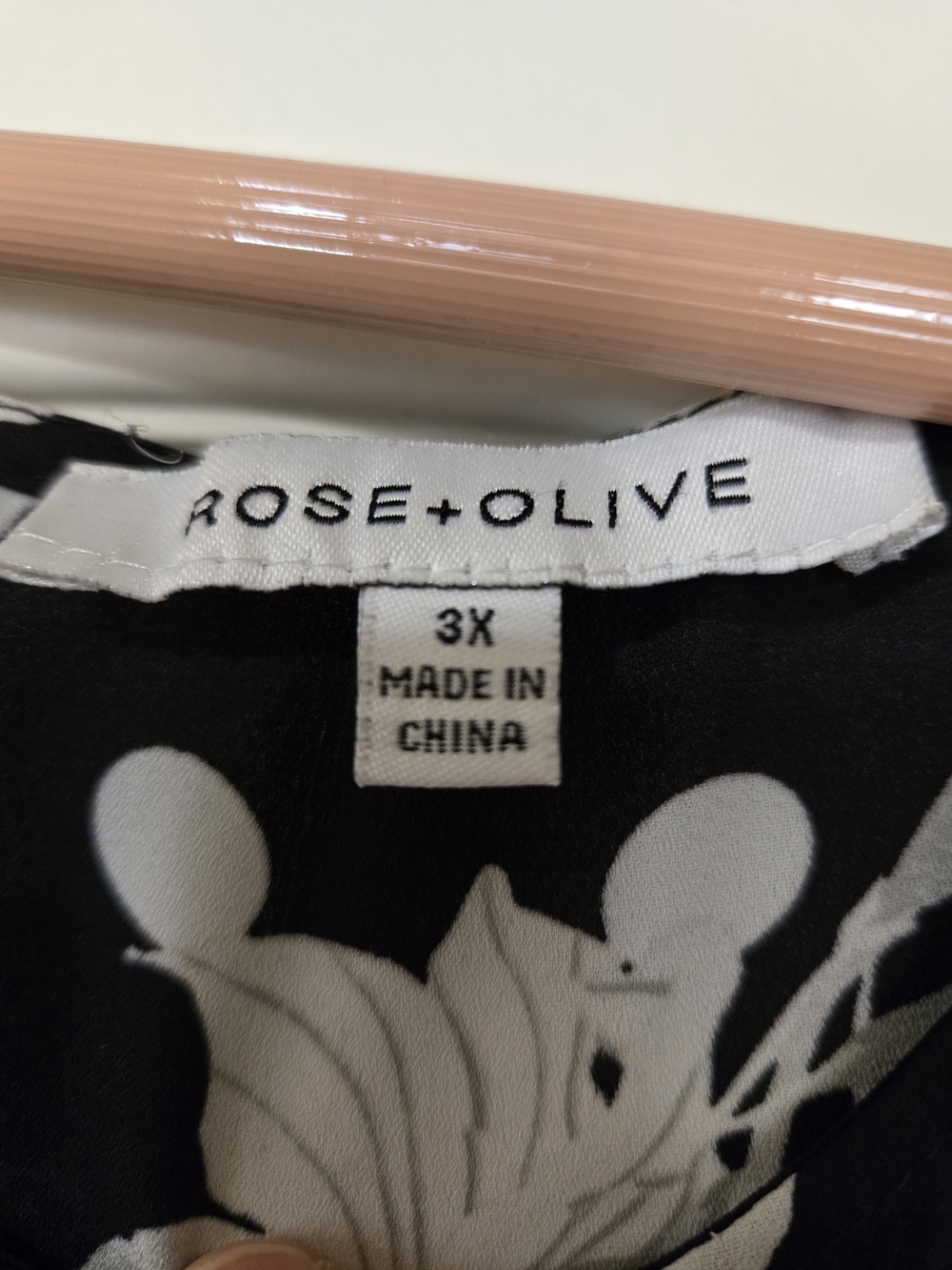 Rose & Olive Black and White Floral Polka Dot Ruffle Sleeve Blouse Feminine - Picture 2 of 8